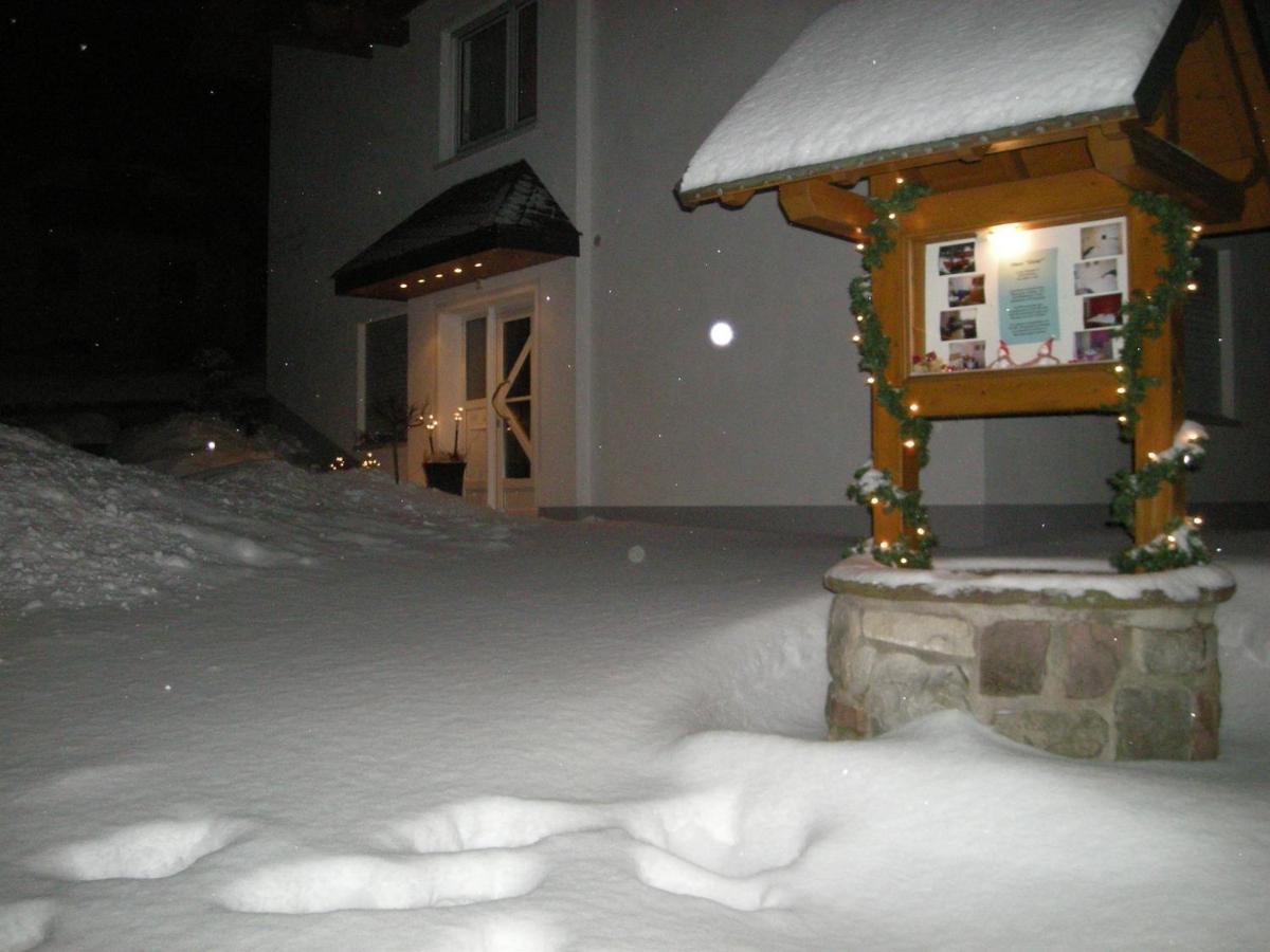 Ferienhaus Geier Hilders Ngoại thất bức ảnh